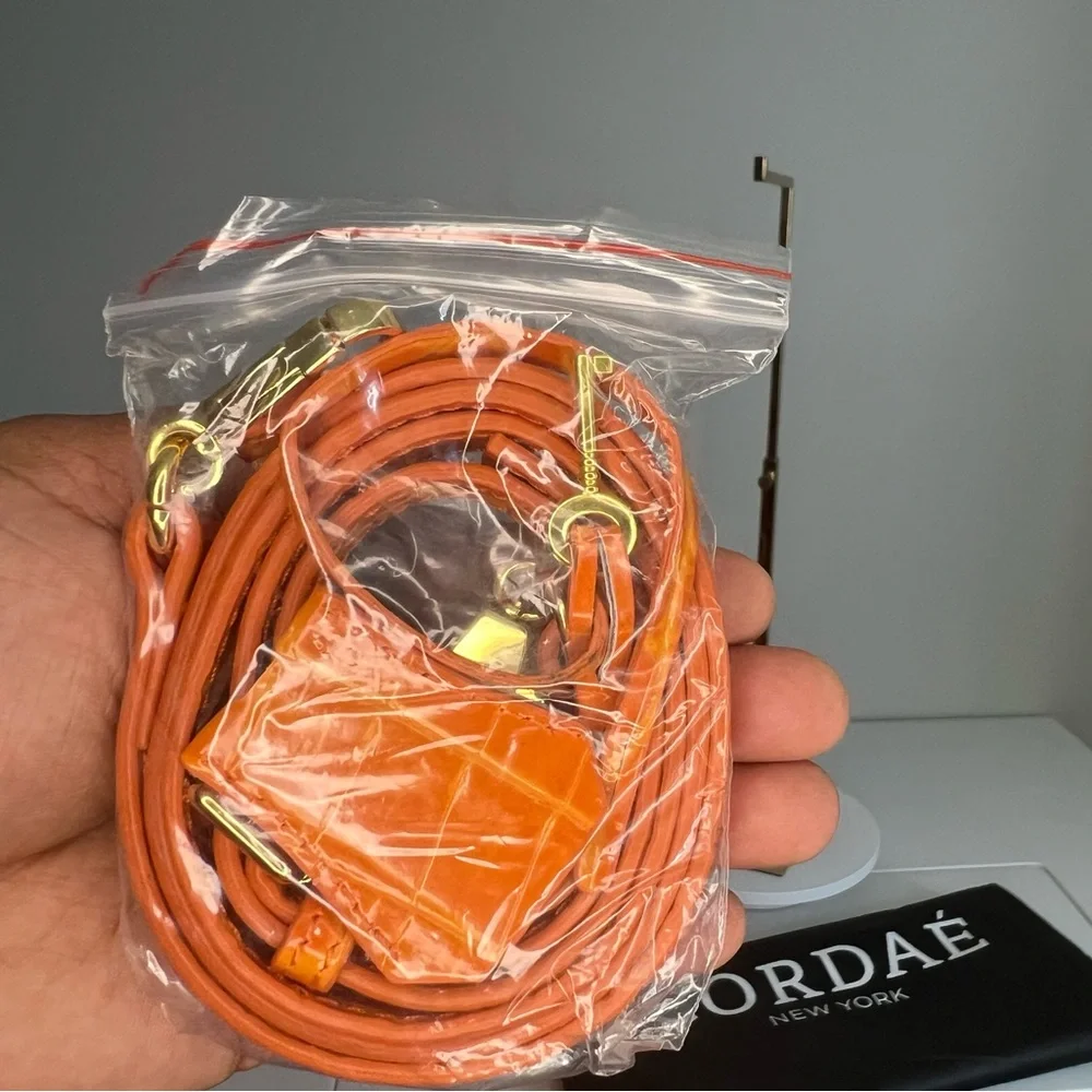 BNWT Cordae New York Orange Crocodile-Embossed Satchel with Gold Hardware - Picture 9 of 9